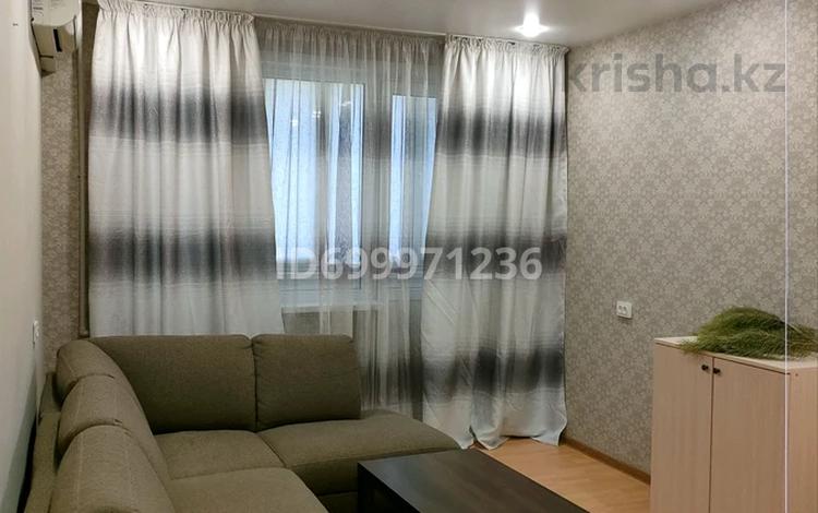 2-комнатная квартира · 45 м² · 4/5 этаж, Кердери 140 — Район Алем Плаза за 12 000 ₸ в Уральске, мкр Школьник — фото 2