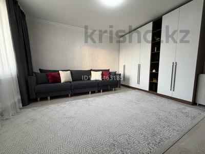 2-бөлмелі пәтер · 55 м² · 3/3 қабат, Микрорайон Алтын Ауыл 10 г, бағасы: 280 000 ₸ в Каскелене