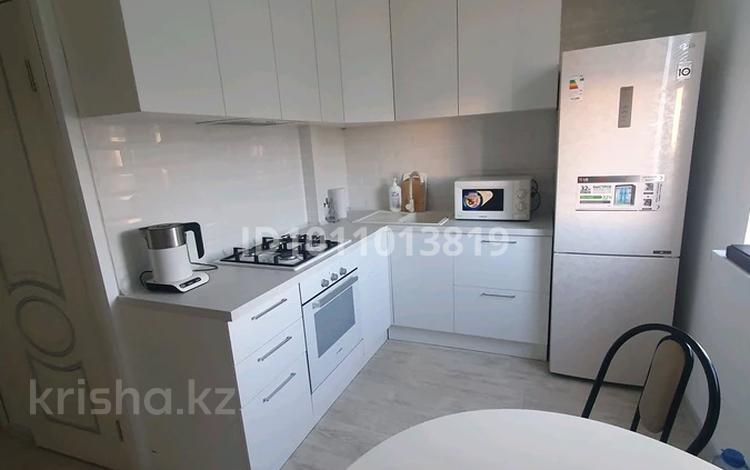 3-бөлмелі пәтер · 70 м² · 8/9 қабат, 4, бағасы: 260 000 ₸ в Аксае — фото 2