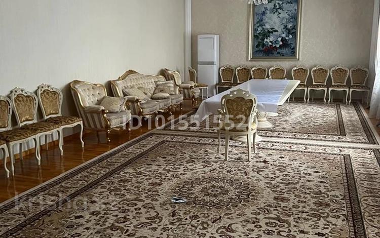 Жеке үй · 15 бөлме · 300 м² · 10 жүзд., Толстого 14 — Дулати Толстого, бағасы: 200 млн ₸ в Шымкенте, Енбекшинский р-н — фото 2