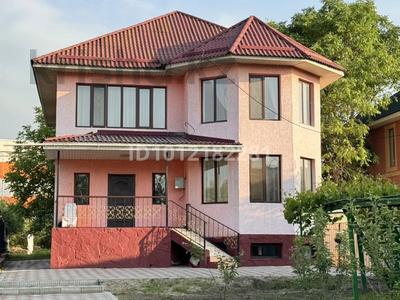 Отдельный дом · 8 комнат · 300 м² · 10 сот., мкр Калкаман-2, Енбек 1/3 за 145 млн ₸ в Алматы, Наурызбайский р-н
