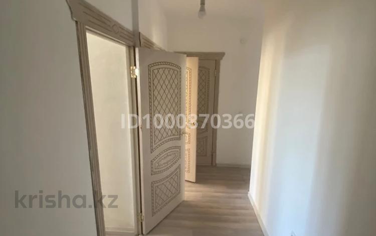 2-комнатная квартира · 60 м² · 2/5 этаж, Ұлы дала 994 — Мкрн Ұлы дала 994 дом 69 квартира за 100 000 〒 в Таразе — фото 2
