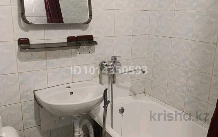 2-комнатная квартира · 50 м² · 2/5 этаж, мкр №8 9 — ТРЦ Москва за 260 000 ₸ в Алматы, Ауэзовский р-н — фото 2