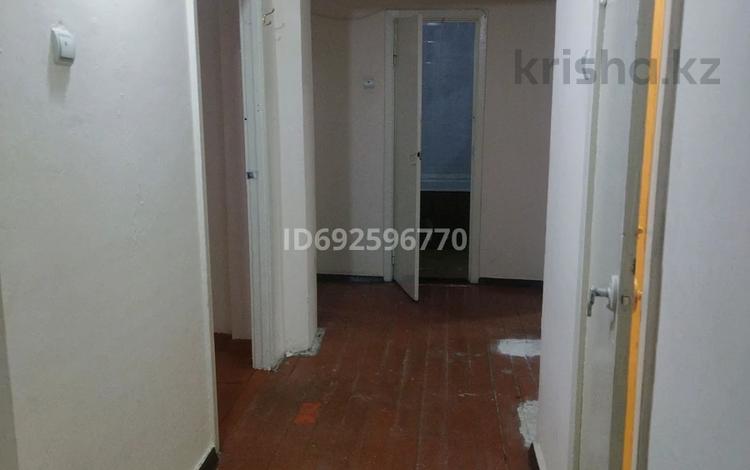 3-комнатная квартира, 69 м², 5/5 этаж, Гагарина 9 за 23 млн 〒 в  — фото 2