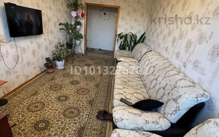 3-бөлмелі пәтер · 70.9 м² · 3/6 қабат, Октябрьская 10, бағасы: 14 млн ₸ в Аксу — фото 2