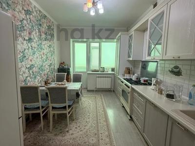 2-бөлмелі пәтер · 80 м² · 3/5 қабат, мкр. Алтын орда, Алии молдагуловой, бағасы: 27 млн ₸ в Актобе