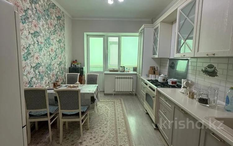 2-бөлмелі пәтер · 80 м² · 3/5 қабат, мкр. Алтын орда, Алии молдагуловой 64, бағасы: 26.5 млн ₸ в Актобе — фото 2