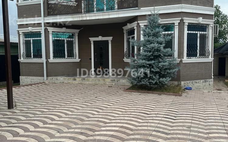 Жеке үй · 8 бөлме · 300 м² · 8 жүзд., Кудайбердиева 52, бағасы: 125 млн ₸ в  — фото 2