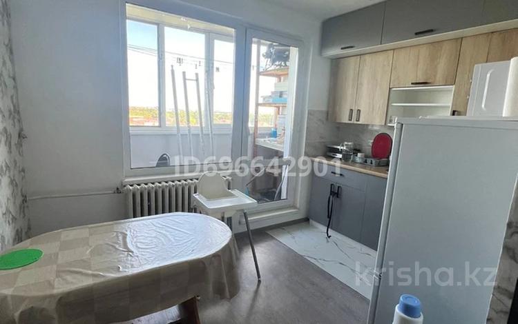2-бөлмелі пәтер · 52 м² · 7/9 қабат, 5 микрорайон 4 — 5 микрорайон, бағасы: 18.9 млн ₸ в Аксае — фото 2