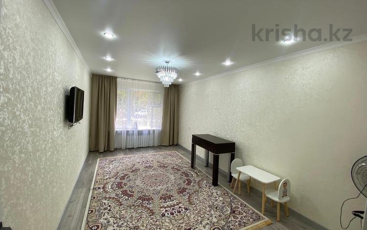 2-бөлмелі пәтер · 53 м² · 1/5 қабат, мкр Аксай-3А — Толе би, бағасы: 36 млн ₸ в Алматы, Ауэзовский р-н — фото 2