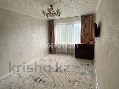 3-бөлмелі пәтер, 62 м², 4/5 қабат, мкр 8, Братьев Жубановых 290/3 — улица Гришина, бағасы: 17 млн 〒 в Актобе, мкр 8