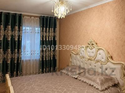 3-бөлмелі пәтер · 70 м² · 1/5 қабат, Рашидова 25В — Старый автовокзал, Магнумға қарама қарсы, бағасы: 23 млн ₸ в Шымкенте, Аль-Фарабийский р-н
