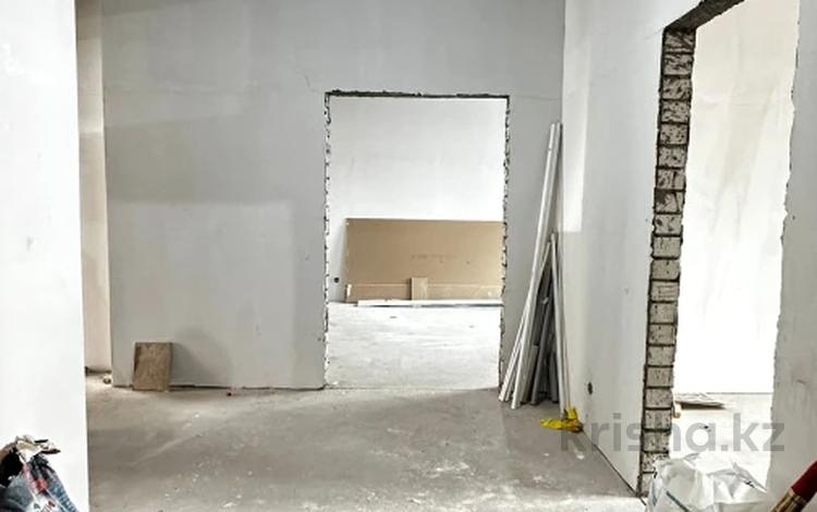 3-комнатная квартира · 104 м² · 1/5 этаж, мкр. Алтын орда за 39.5 млн ₸ в Актобе — фото 2