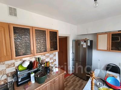 2-бөлмелі пәтер · 65 м² · 3/5 қабат, 12 мкр 7 — 53 школа, бағасы: 18 млн ₸ в Таразе