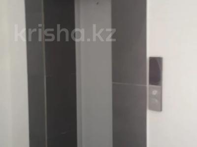 4-бөлмелі пәтер · 164.2 м² · 7/9 қабат, Алтын орда ш/а., бағасы: 45 млн ₸ в Актобе, мкр. Алтын орда