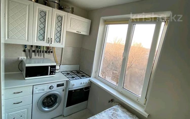 2-комнатная квартира · 45.2 м² · 5/5 этаж, улица Алькея Маргулана 1/1 за 13.4 млн ₸ в Уральске, мкр Школьник — фото 12