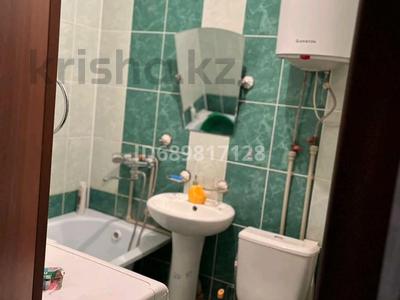 2-комнатная квартира · 49 м² · 2/5 этаж, 1 мкр 7 дом — Зад мечети за 130 000 〒 в Таразе