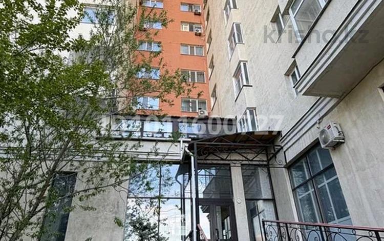 3-бөлмелі пәтер · 93.3 м² · 5/12 қабат, мкр 11, Локомотивная 7 — 11 мкр, Анвар, бағасы: 38 млн ₸ в Актобе — фото 2