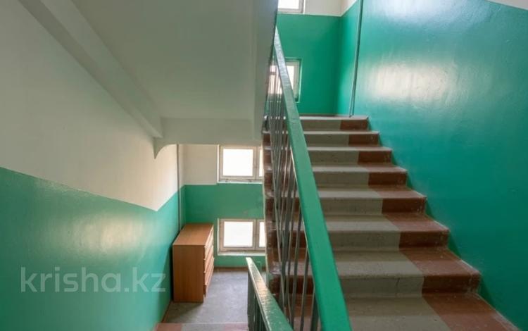 2-бөлмелі пәтер · 43.8 м² · 3/5 қабат, 1 ш/а, тургенева, бағасы: 12 млн ₸ в Актобе, мкр 5 — фото 2