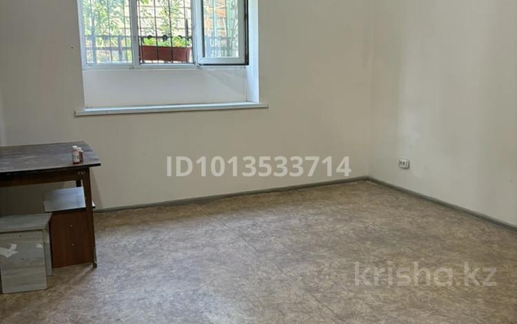 1-комнатная квартира · 30 м² · 1/3 этаж, Чаплина 20 за 130 000 ₸ в Алматы, Медеуский р-н — фото 2