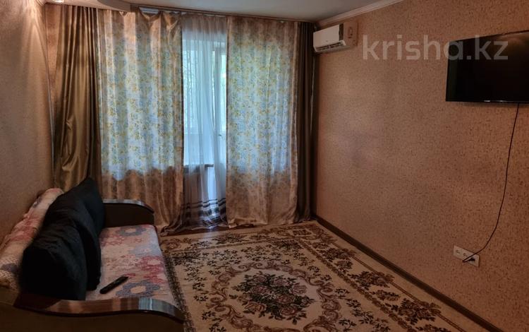 1-бөлмелі пәтер, 44 м², 2/4 қабат тәулігіне, мкр №8 82, бағасы: 15 000 〒 в Алматы, Ауэзовский р-н — фото 9