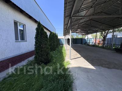 Отдельный дом · 7 комнат · 250 м² · 7.7 сот., мкр Айгерим-2 7/37 — Ул.Еркиндик за 86 млн ₸ в Алматы, Алатауский р-н