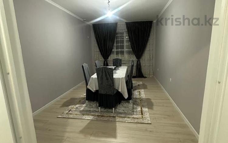 3-комнатная квартира · 85 м² · 5/5 этаж, мкр Бозарык 688/5 за 130 000 ₸ в Шымкенте, Абайский р-н — фото 2