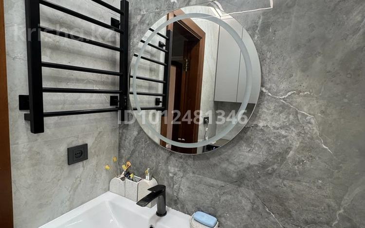 4-бөлмелі пәтер · 90 м² · 8/12 қабат, 15 микрорайон 20, бағасы: 39 млн ₸ в Семее — фото 15