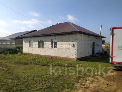Отдельный дом · 4 комнаты · 120 м² · 10 сот., Участок 41 — Возле трассы за 17 млн 〒 в Актобе, жилой массив Акшат