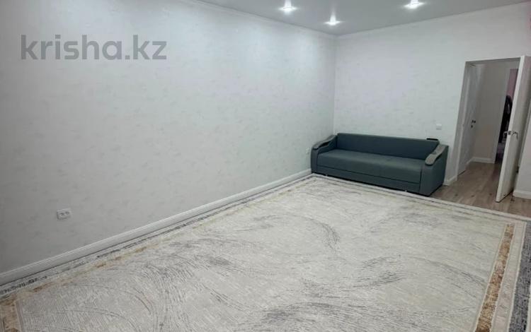 3-бөлмелі пәтер · 98 м² · 1/5 қабат, Алтын орда ш/а., бағасы: 35 млн ₸ в Актобе, мкр. Алтын орда — фото 3