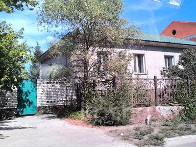 Отдельный дом · 8 комнат · 200 м² · 7 сот., Шмидта 20 — Медакадемия за 900 000 ₸ в Семее
