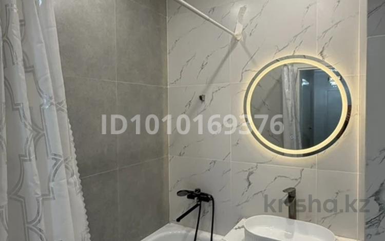 2-комнатная квартира · 60 м², Кошкарбаева 1140 за 230 000 ₸ в  — фото 2