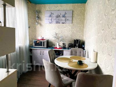 3-комнатная квартира · 60 м² · 5/5 этаж, Пр. Металлургов за 10.7 млн 〒 в Темиртау