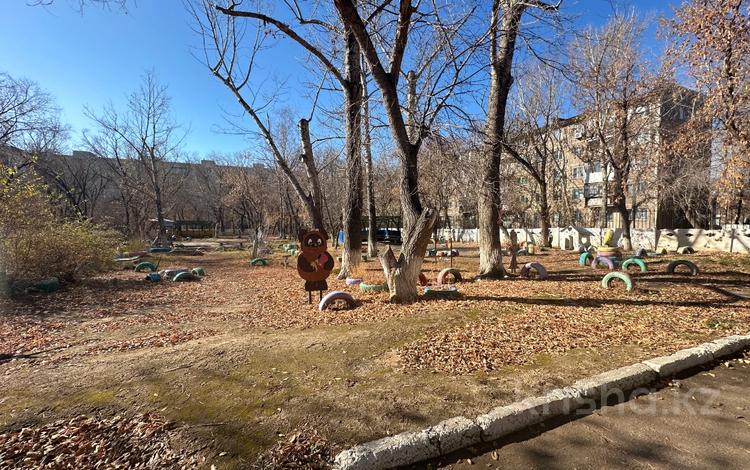 Еркін, кеңселер, дүкендер мен бутиктер, сұлулық салондары, монша, қонақ үй және демалыс орындары, медорталықтар мен дәріханалар, білім орталықтары, ойын-сауық · 2846.5 м², бағасы: 1 млрд ₸ в Караганде, Казыбек би р-н — фото 5