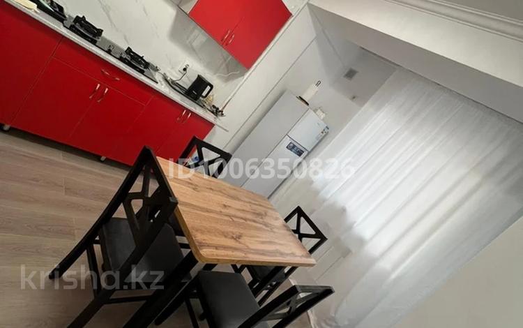 1-комнатная квартира · 45 м² · 1/5 этаж, Кыдырбек Улы 158 б — Шемякина Рыскулова за 170 000 ₸ в Алматы, Жетысуский р-н — фото 8