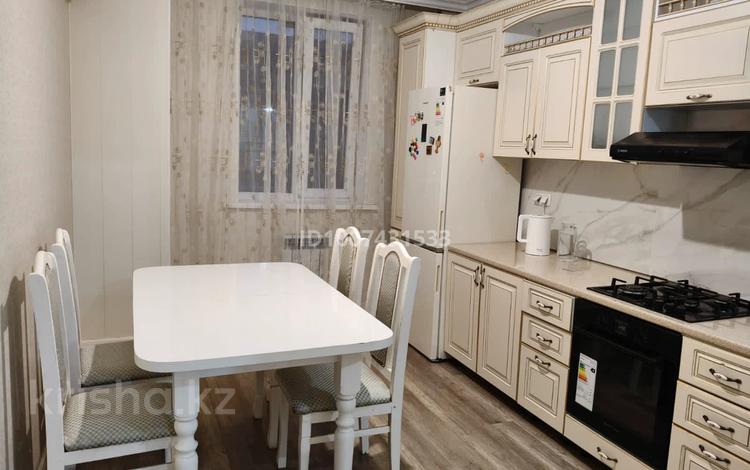 2-бөлмелі пәтер · 80.2 м² · 8/9 қабат, Валиханова 13-Б, бағасы: 41.5 млн ₸ в Атырау — фото 7