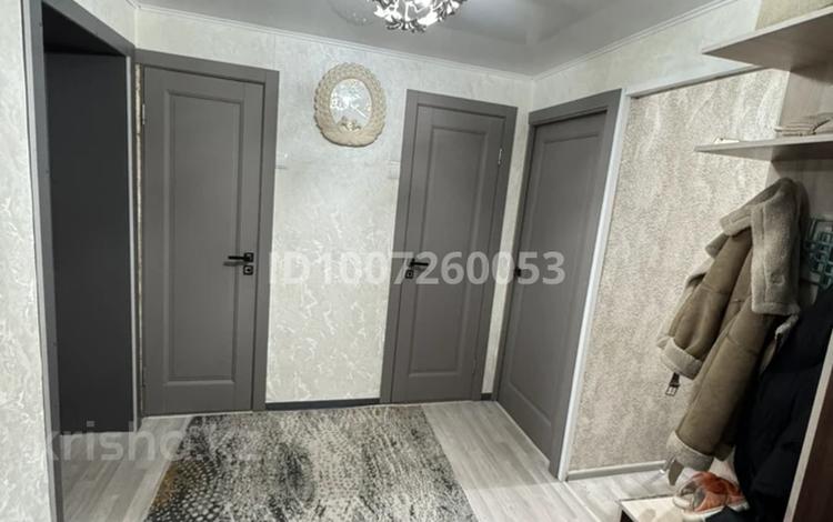 3-бөлмелі пәтер · 56 м² · 2/5 қабат, Абая 81 — Садик Болашак, бағасы: 9.9 млн ₸ в Риддере — фото 2