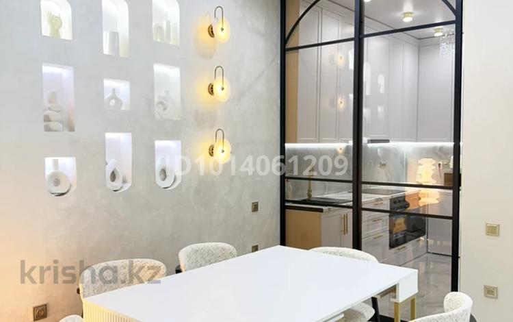 3-бөлмелі пәтер · 77 м² · 4/5 қабат, Есенберлина 5/1, бағасы: 48.9 млн ₸ в Усть-Каменогорске — фото 2