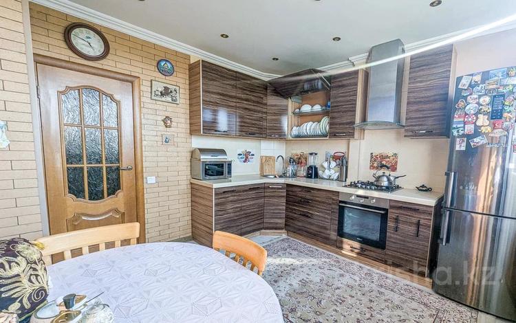 3-комнатная квартира · 70 м² · 6/9 этаж, мкр Аксай-4 75 за 51.5 млн ₸ в Алматы, Ауэзовский р-н — фото 15