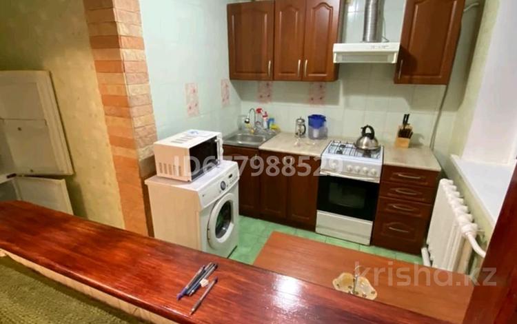 3-бөлмелі пәтер · 41.7 м² · 1/3 қабат, улица Гавриил Шамина 5А, бағасы: 18 млн ₸ в Атырау, мкр Жилгородок — фото 2