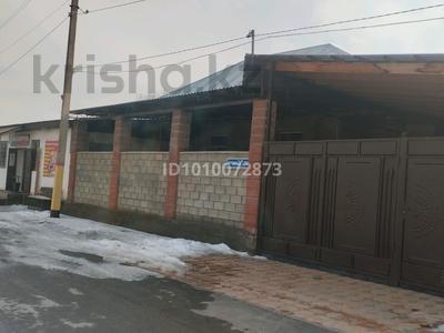 Отдельный дом · 5 комнат · 200 м² · 11.2 сот., мкр Акбулым, Найзакескен 34/а и 34/б — Находиться возле мечета за 45 млн 〒 в Таразе