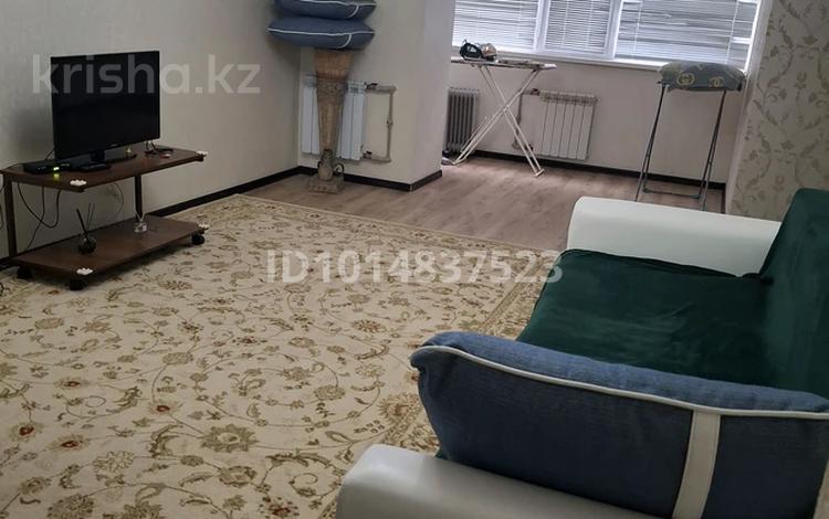 1-комнатная квартира · 42 м² · 1/5 этаж, Шевченко 67 за 120 000 ₸ в Уральске — фото 2