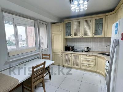 3-комнатная квартира · 80 м² · 4/12 этаж, мкр Самал-2 71 за 600 000 ₸ в Алматы, Медеуский р-н