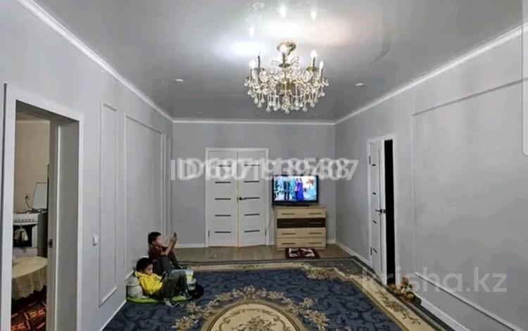 Отдельный дом · 5 комнат · 150 м² · 8 сот., 4 мкрн, 3-я улица 17 за 29 млн ₸ в Жибек Жолы — фото 3