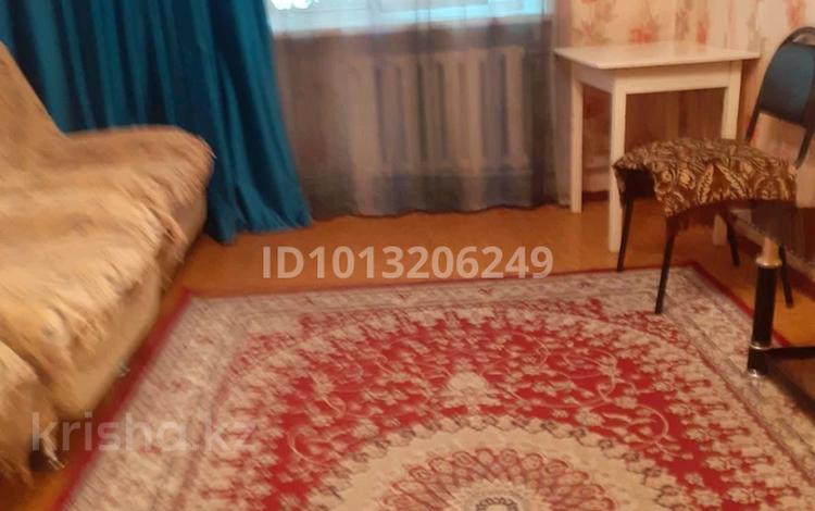 2-бөлмелі пәтер · 41 м² · 2/5 қабат, Уранхаева 20/22, бағасы: 23 млн ₸ в Семее — фото 2