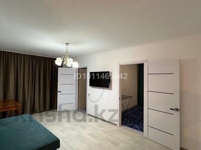 3-комнатная квартира · 54 м² · 2/5 этаж, Есенберлина 21 за 230 000 〒 в Жезказгане