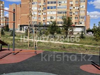 2-комнатная квартира · 55.5 м² · 9/9 этаж, мкр. Алтын орда, Молдагуловой 56 е — Рядом бывшего обл. гаи за 190 000 〒 в Актобе