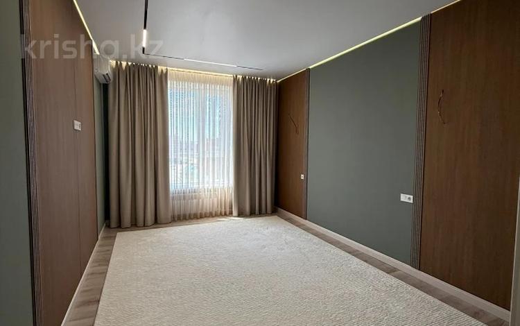 3-комнатная квартира · 112 м² · 8/10 этаж, мкр. Алтын орда за 54 млн ₸ в Актобе — фото 7