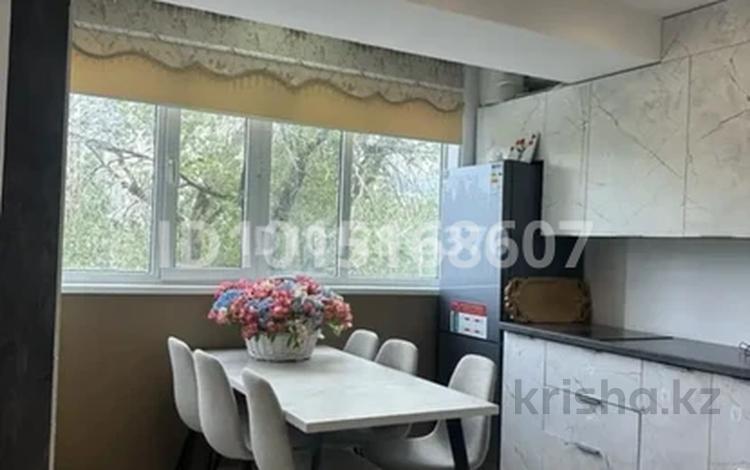 1-комнатная квартира · 25 м² · 3/5 этаж, мкр Тастак-2 99 за 270 000 ₸ в Алматы, Алмалинский р-н — фото 2