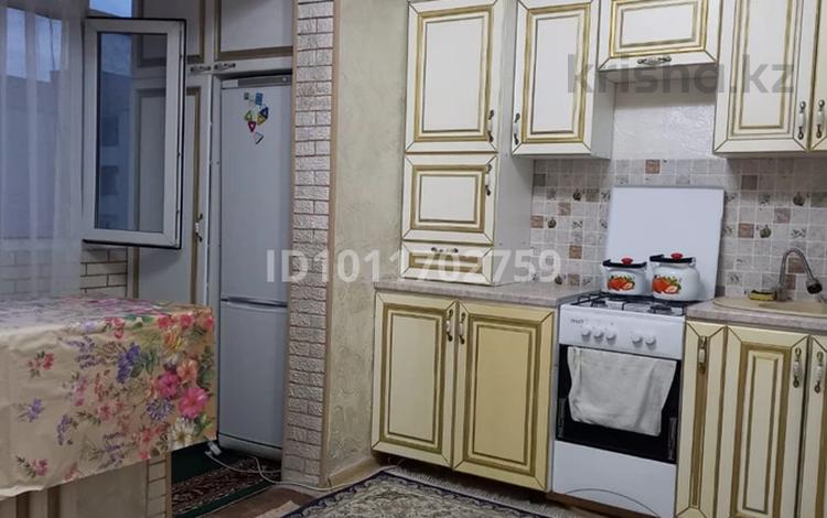 1-комнатная квартира · 42 м² · 4/5 этаж, мкр Саялы 97 за 180 000 ₸ в Алматы, Алатауский р-н — фото 2